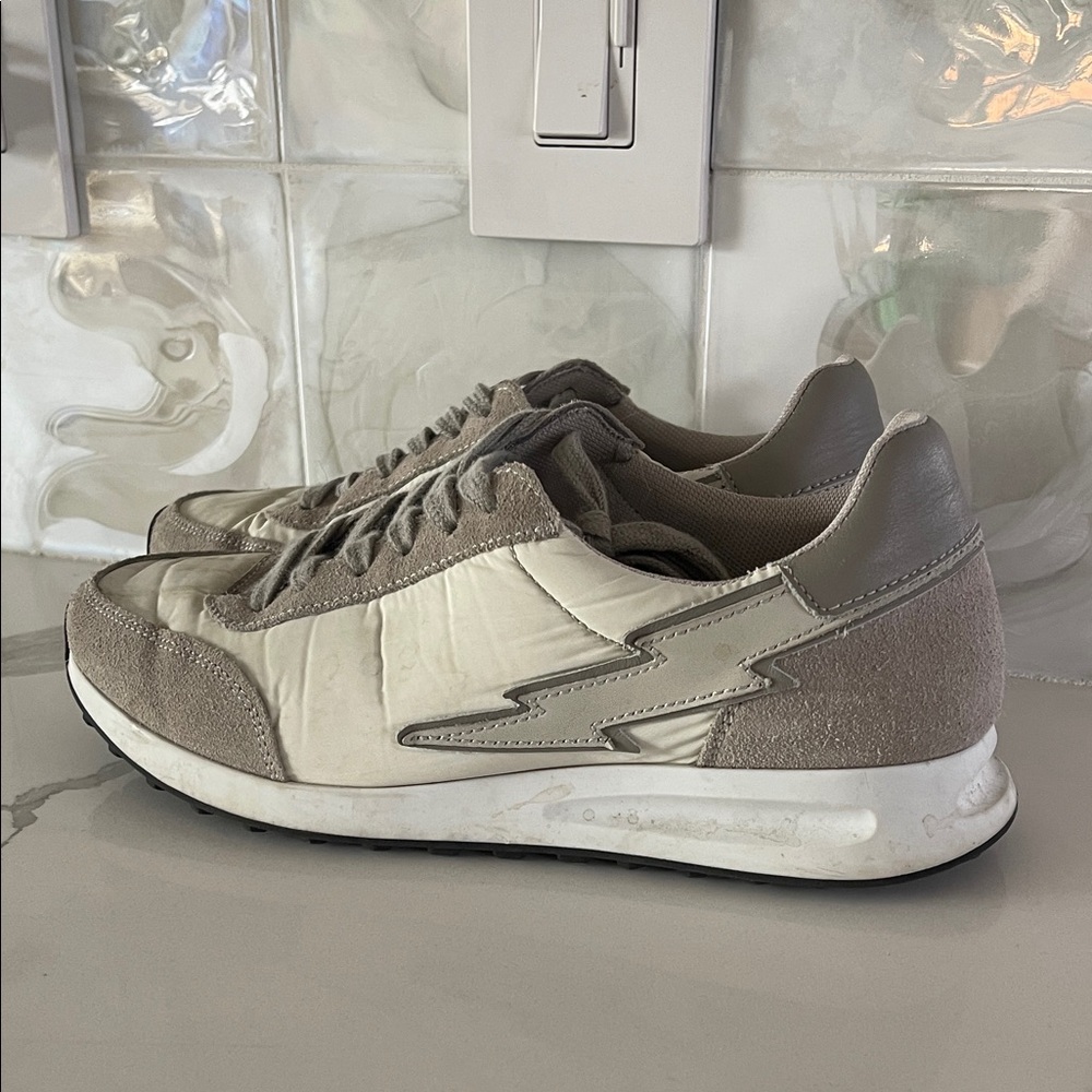 The Rad Black Kids Sneakers Womens size 7